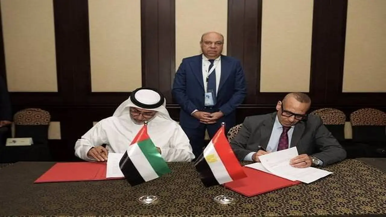 مصر والإمارات تعززان الربط الجوي بمذكرة تفاهم جديدة
